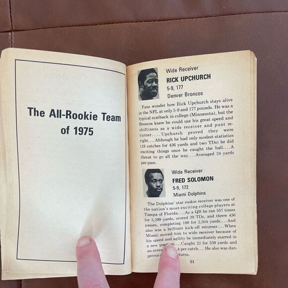 4 Vintage 70s Sports Pop Culture Books Soft Cover - Picture 8 of 11